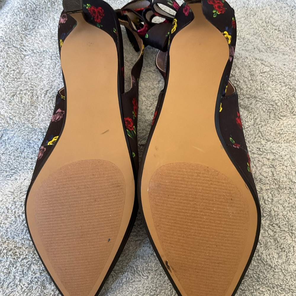 New Betsey Johnson Cadee Kitten Heel Strapped Bow Covered SHOES Black Satin - Picture 7 of 7